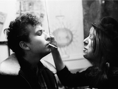 Joe Alper, Bob Dylan con la fidanzata Suze Rotolo, gennaio 1962, © 2015 Joe Alper Photo Collection LLC.