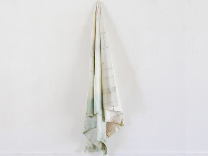 Tombé, 2015, encre et pigments,180cm