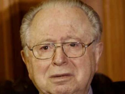 El chileno Fernando Karamina fue expulsado del sacerdocio por el papa Francisco el 27 de septiembre de 2018: años antes, en 2010, se dio a conocer a la opinión pública la existencia de una serie de denuncias en su contra y aterradores relatos por abusos sexuales 