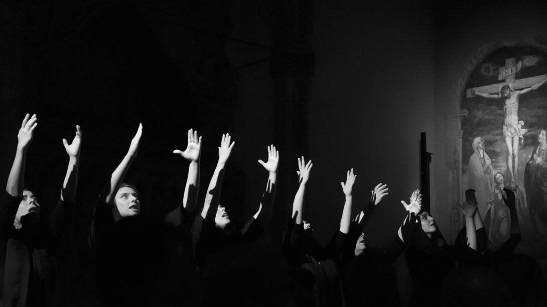 Shoja Azari, Mohsen Namjoo, Shirin Neshat - Passage through the world. Photo credit: Luciano Romano