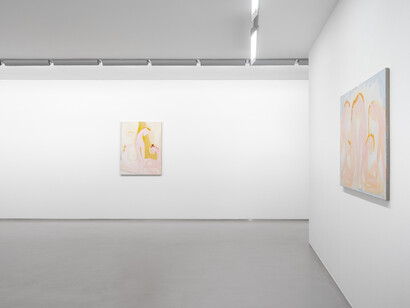 Sarah Bogner, Fallende früchte, ausstellungsansicht. Mit freundlicher genehmigung der Galerie Bernd Kugler