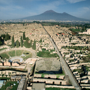 Aerial view of the ruins of Pompeii with Mont Vesuvius on the horizon
Photo © Roger Ressmeyer / CORBIS 
