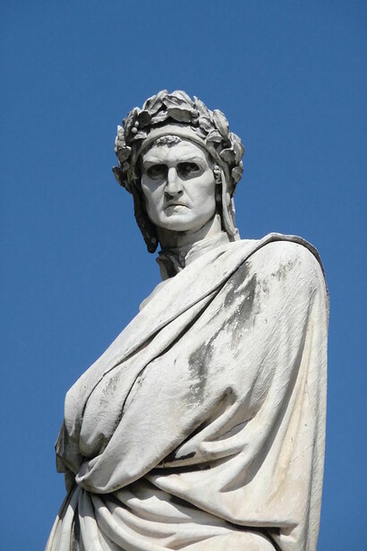 Monumento di Dante Alighieri in Piazza Santa Croce, fuori la Basilica di Santa Croce, a Firenze, Italia
