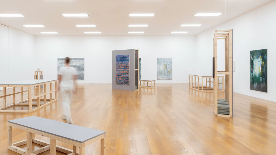 Evi Kliemand, Walking on water, exhibition view. Courtesy of Kunstmuseum Liechtenstein with Hilti Art Foundation