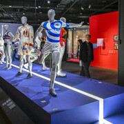 Mode und sport, ausstellungsansicht. Mit freundlicher genehmigung des Olympischen Museums