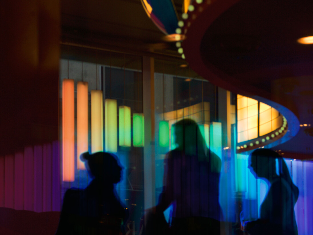 Shadows - Untitled, October 2015, 2015, framed c-type print mounted to aluminium, 122 x 152 cm - 48 1/8 x 59 7/8 inches, edition of 5 + 2 AP
