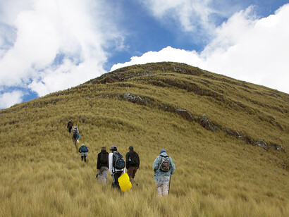 Caminata de un día al norte de Cusco hasta las colinas de 4500 m de altura, Perú