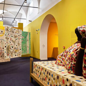 Khalid Albaih, La stagione della migrazione a Nord, vista della mostra. Per gentile concessione della Fondazione Brescia Musei