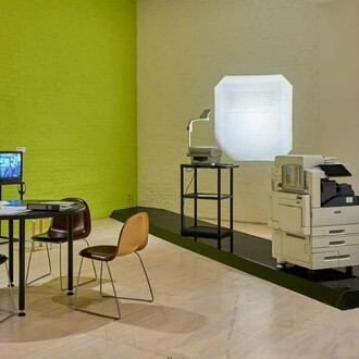 Vaginal Davis, Magnificent product, vista de exhibición. Cortesía de MoMA PS1