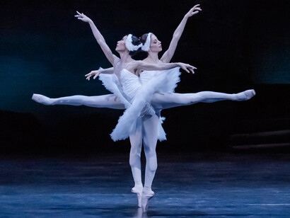 Montaje de El lago de los cisnes por la compañía de ballet Nacional Checa