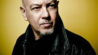 Il volto di Enrico Ruggeri