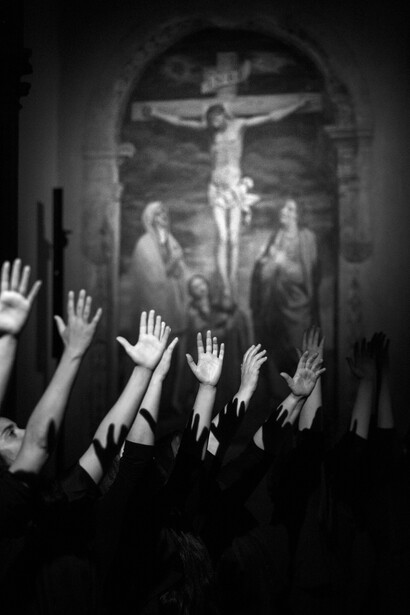 Shoja Azari, Mohsen Namjoo, Shirin Neshat - Passage through the world. Photo credit: Luciano Romano