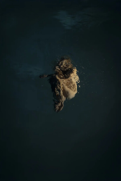 Sam Taylor-Johnson, Self-portrait in dark water I (detail), 2024. Courtesy of Jackson Fine Art