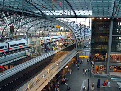 Berlin innen Hauptbahnhof
