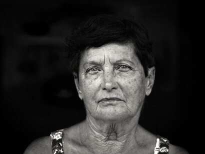 Las personas de cierta edad son, paradójicamente, los guardianes de una memoria en retirada