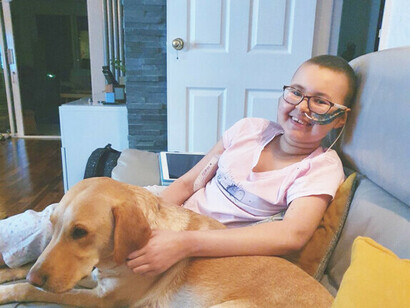 Alyssa, británica de 13 años, se encuentra bien, recuperándose en casa