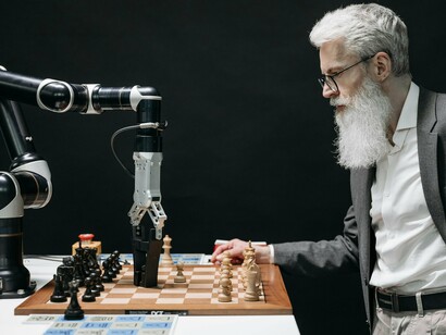 A construção, a criação e a defesa da reputação digital vão muito além de uma matéria paga em um jornal conceituado falando bonito, elogiando sua jornada ou de ostentar boas avaliações no Google Meu Negócio