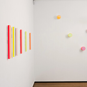 Regine Schumann, Between color and light, vista de exhibición. Cortesía de la Galería Rafael Pérez Hernando