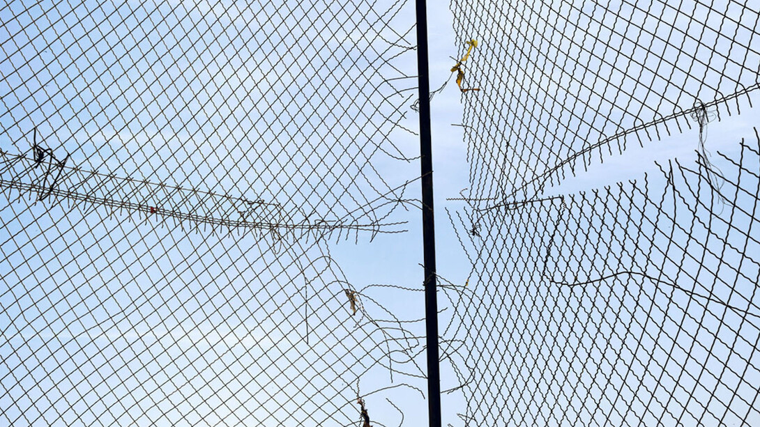 Stéphane Couturier. So Far So Close. Courtesy of Galerie Kornfeld