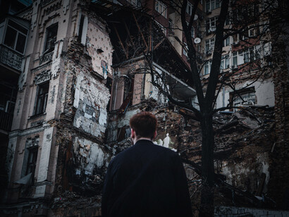 Un edificio en ruinas por los efectos de la Guerra en Kiev, Ucrania