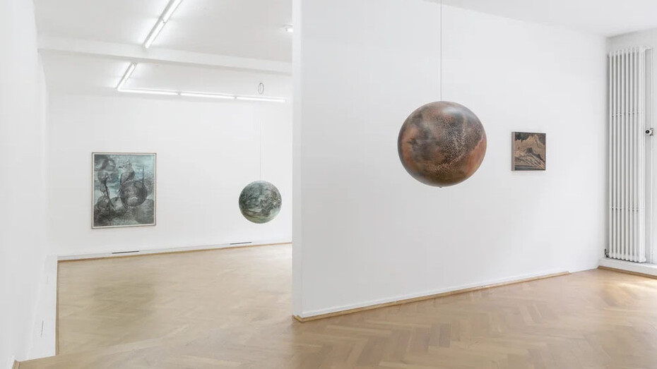 Katja Davar, Magnetite, ausstellungsansicht. Mit freundlicher genehmigung von Bernhard Knaus Fine Art