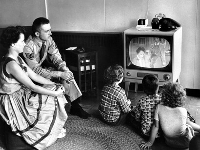 Cuando toda la familia se reunía para ver la televisión