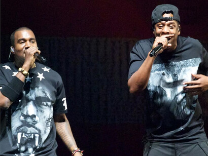 Kanye West et Jay-Z, album Watch the Throne. C’est un mélange des rythmes novateurs des compositeurs d’Atlanta avec la création mélodique et ingénieuse de Kanye West