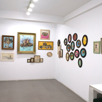 Dan Barry, As funny as it may seem, exhibition view. Courtesy of Bert Green Fine Art