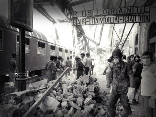 Strage di Bologna. I soccorritori dopo l'attentato alla Stazione Centrale di Bologna 