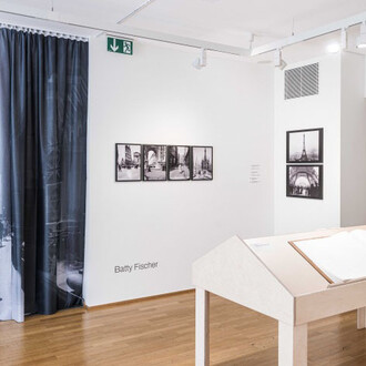 More than a postcard. Le luxembourg entre arrivée et départ, vue de l'exposition. Avec l'aimable autorisation du Cercle Cité