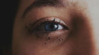 Le Persone Altamente Sensibili percepiscono gli stimoli con maggiore profondità, elaborandoli in modo più complesso rispetto alla media