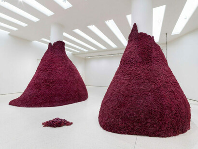 Various artists, By way of, material and motion, exhibition view. Courtesy of Guggenheim Museum