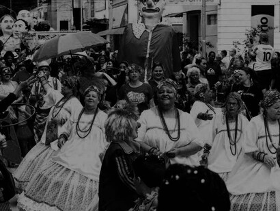 A cultura popular, como expressão cultural dos segmentos menos favorecidos