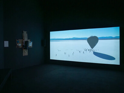 Various artists, Utopia. The right to hope, exhibition view. Courtesy of Kunstsammlungen Chemnitz