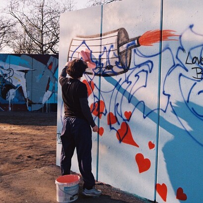 La teoria di Tönnies distingue tra Gemeinschaft e Gesellschaft, due modelli ideali che descrivono forme diverse di organizzazione delle relazioni sociali. Foto di Lorenzo Tavella