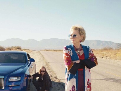 Hacks explore a dark mentorship that forms between Deborah Vance, a legendary Las Vegas comedian, and an entitled, outcast 25-year-old