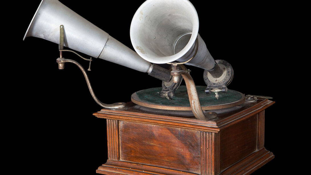 Grammofono, Dog Model, 1898, Foto Matteo Zarbo, Milano, Collezione privata