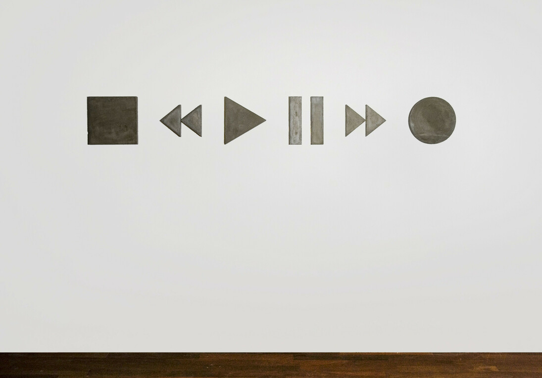 Jacopo Mazzonelli, Eject (forme di cemento grezzo), Courtesy Federico Bianchi Gallery