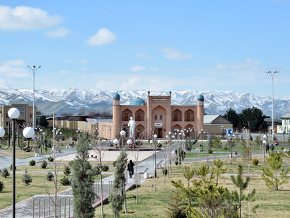 Centro de la ciudad de Jizzakh, Uzbekistán