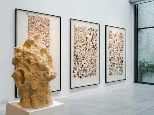 Jitish Kallat, Exhibition view. Courtesy of Galerie Daniel Templon