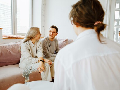 Couple shares challenges with therapist