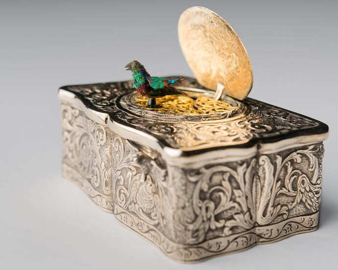 Singer collection. Courtesy of KODE