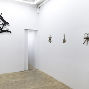 Installation View, Maggie Dunlap, Gilded splinters, 2024. Courtesy of No Gallery