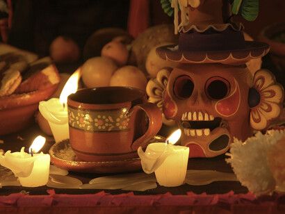Ofrenda en la víspera del Día de Muertos