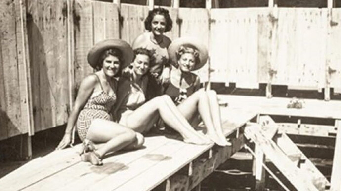 Istanbul’s Seaside Leisure. Courtesy of Pera Museum