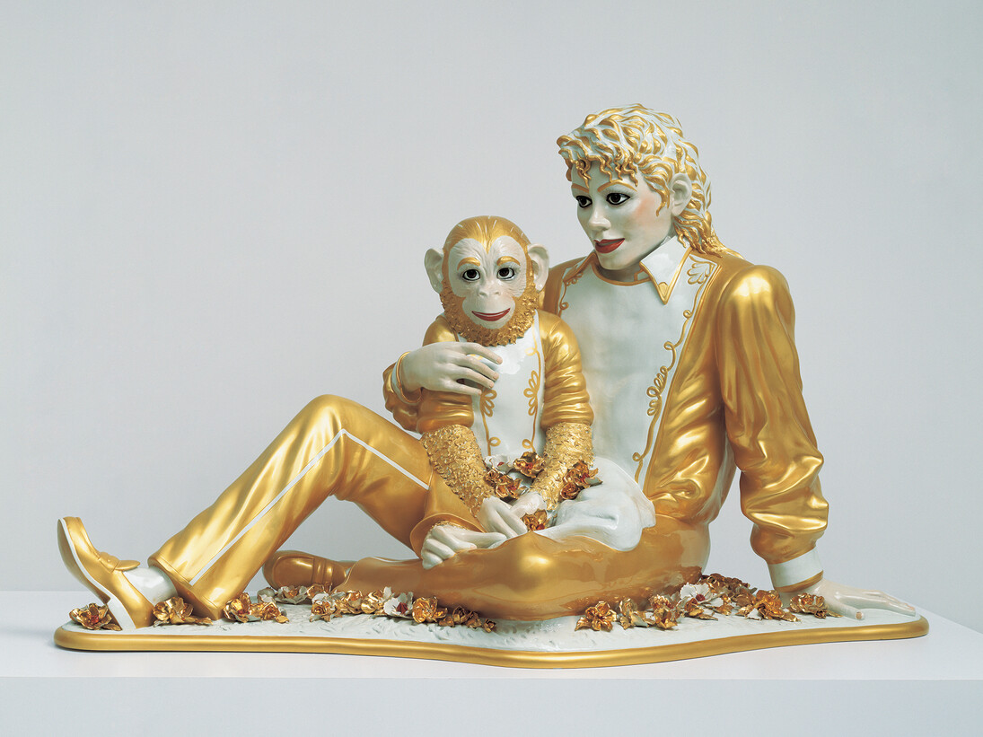 Michael Jackson and Bubbles, 1988, [Michael Jackson et Bubbles], Porcelaine, Photo : Douglas M. Parker Studios, Los Angeles, Collection particulière © Jeff Koons