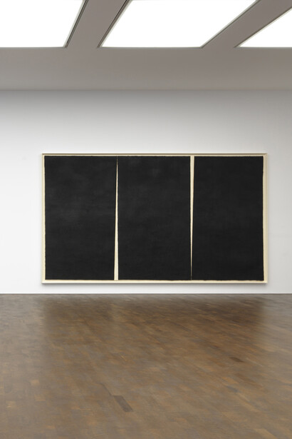 Installation view of Richard Serra’s Ri s exhibi on at Gagosian, Grosvenor Hill, London. April 6 - May 25, 2018. All artworks © Richard Serra/ DACS, London, 2018. Photo by Mike Bruce. Courtesy the ar st and Gagosian