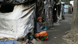 La pauvreté continuant de priver des millions d’êtres humains de dignité et de droits fondamentaux