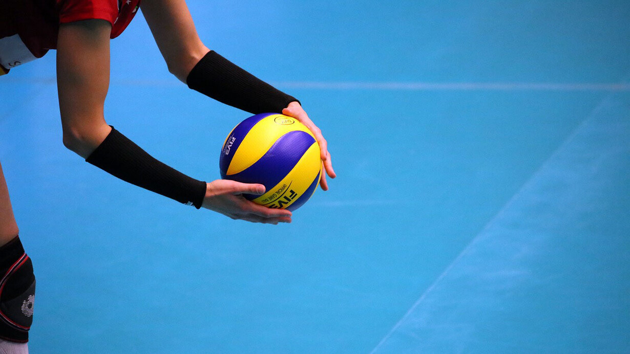 Segundos antes de uma partida de vôlei ser iniciada 