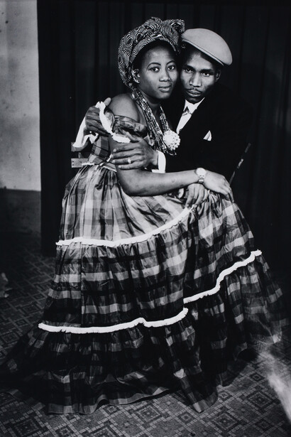 Seydou Keïta, Untitled, 1959-60, Courtesy The Walther Collection and C.A.A.C – The Pigozzi Collection
